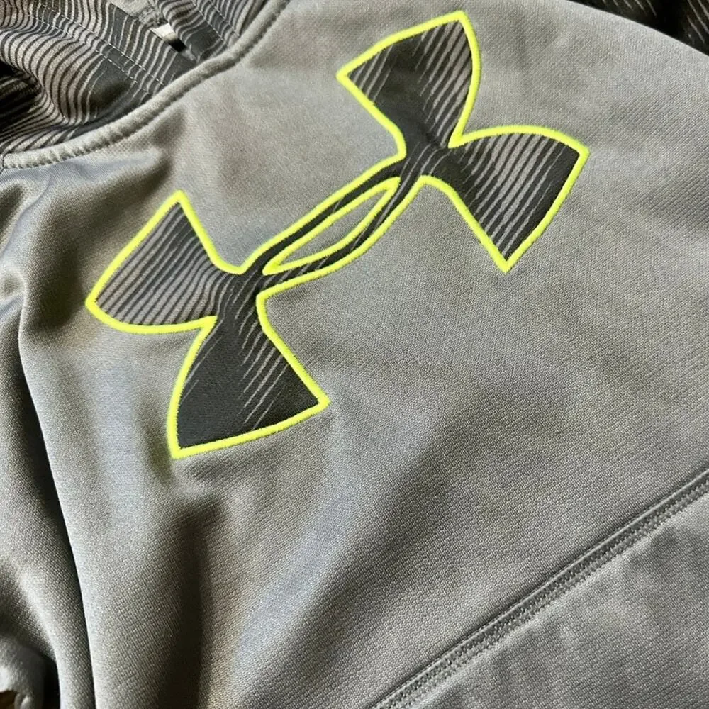Under Armour Sweatshirt
